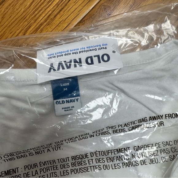 Old Navy Luxe V-Neck Slub Knit T-Shirt Bundle of Two Size Medium and Large - Picture 7 of 12